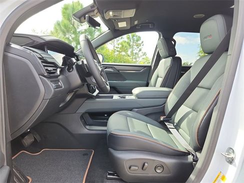 New 2026 GMC Acadia AT4 w/ Luxury Package image 17