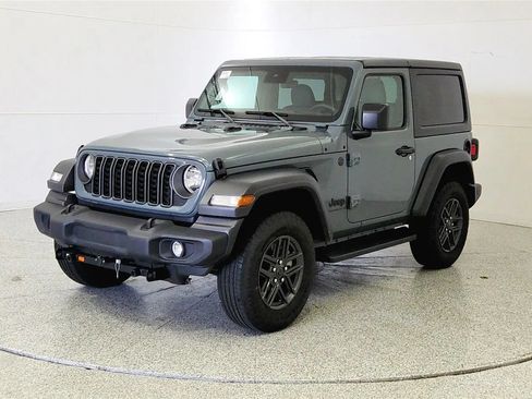 Used 2025 Jeep Wrangler Sport AWD/4WD image 3