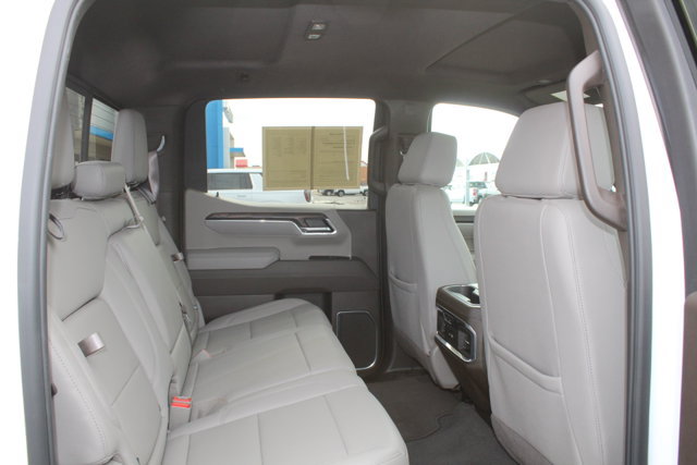 Used 2025 GMC Sierra 1500 SLT AWD/4WD image 18