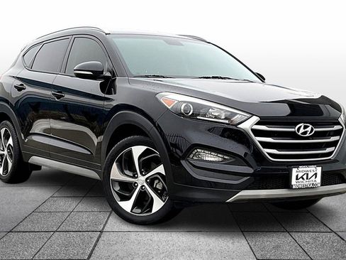 Used 2017 Hyundai Tucson Sport image 2