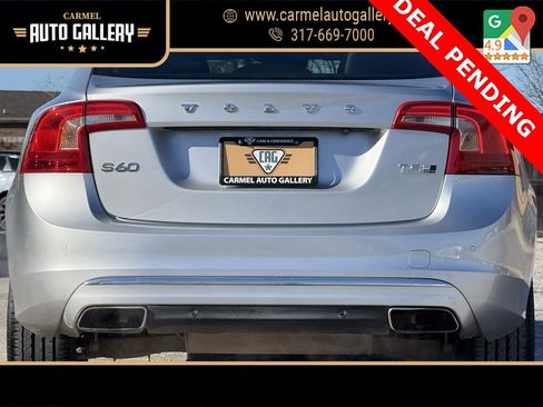Used 2017 Volvo S60 T5 Inscription image 4