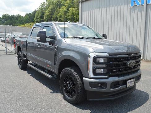 Certified 2024 Ford F350 Lariat w/ Lariat Ultimate Package AWD/4WD image 4
