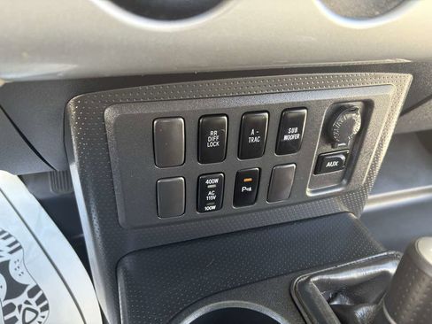 Used 2007 Toyota FJ Cruiser 4WD image 30