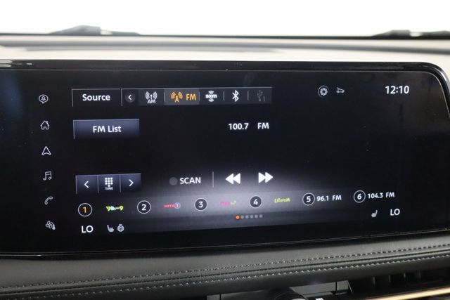 Used 2023 Nissan Ariya AWD image 29