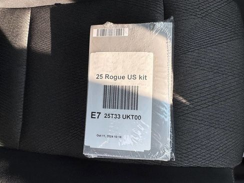 Used 2025 Nissan Rogue SV image 20