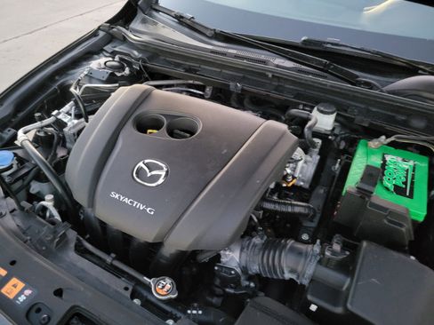 Used 2019 MAZDA MAZDA3 Hatchback image 38