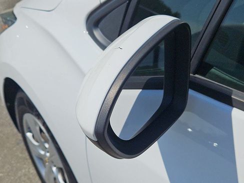 Used 2018 Chevrolet Cruze LS FWD image 18