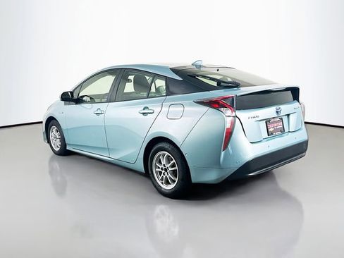 Used 2018 Toyota Prius Four Touring image 8