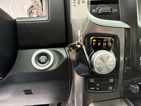 Used 2017 RAM 1500 Limited image 29