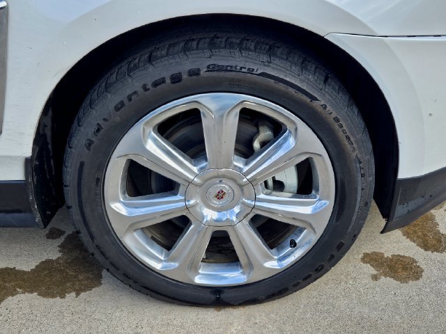Used 2015 Cadillac SRX Performance w/ Driver Awareness Package AWD/4WD image 3