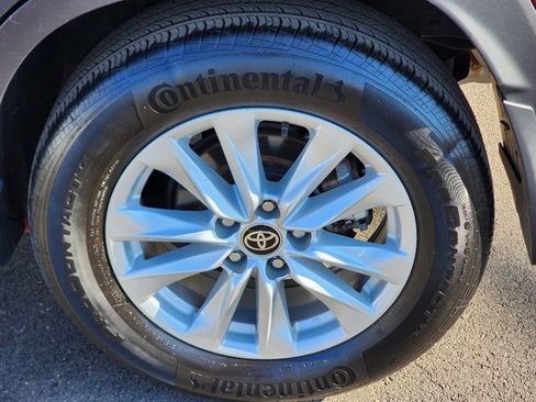 Used 2023 Toyota Corolla Cross LE image 15