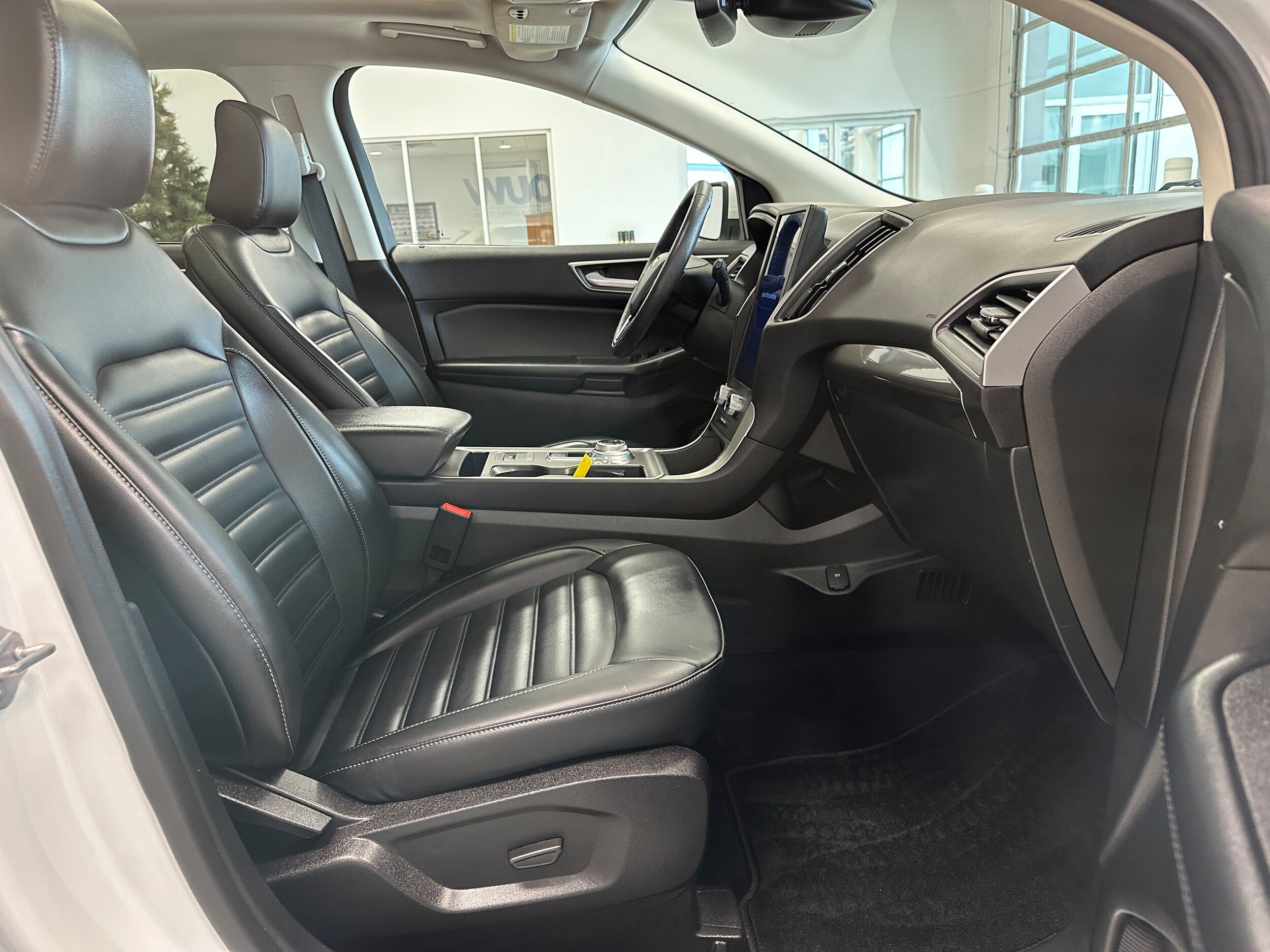 Used 2024 Ford Edge SEL w/ Convenience Package AWD/4WD image 14