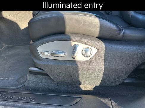 Used 2023 Porsche Macan image 15