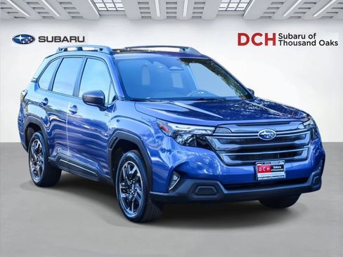 New 2025 Subaru Forester Premium image 3