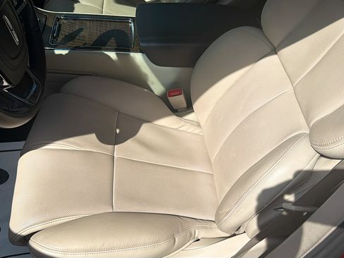 Used 2019 Lincoln Continental Select FWD image 19