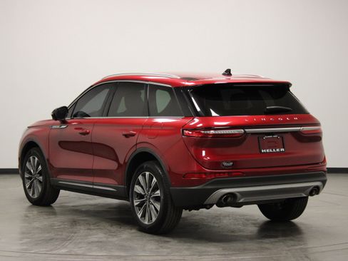 Used 2022 Lincoln Corsair Reserve w/ Elements Package FWD image 6
