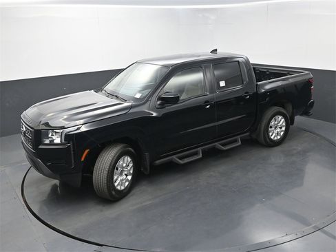 Used 2023 Nissan Frontier SV w/ Technology Package image 31