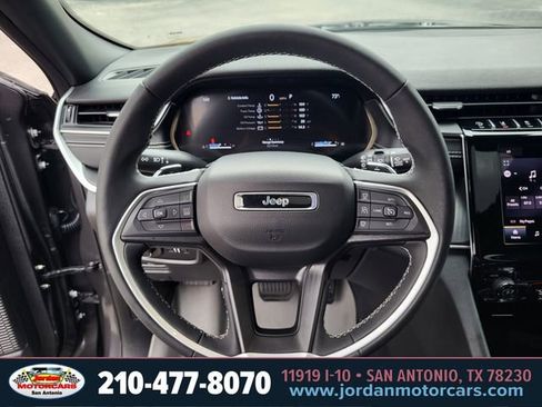 Used 2025 Jeep Grand Cherokee Laredo X RWD image 28