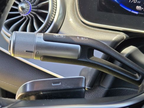 Used 2022 Mercedes-Benz EQS 450+ Sedan image 18