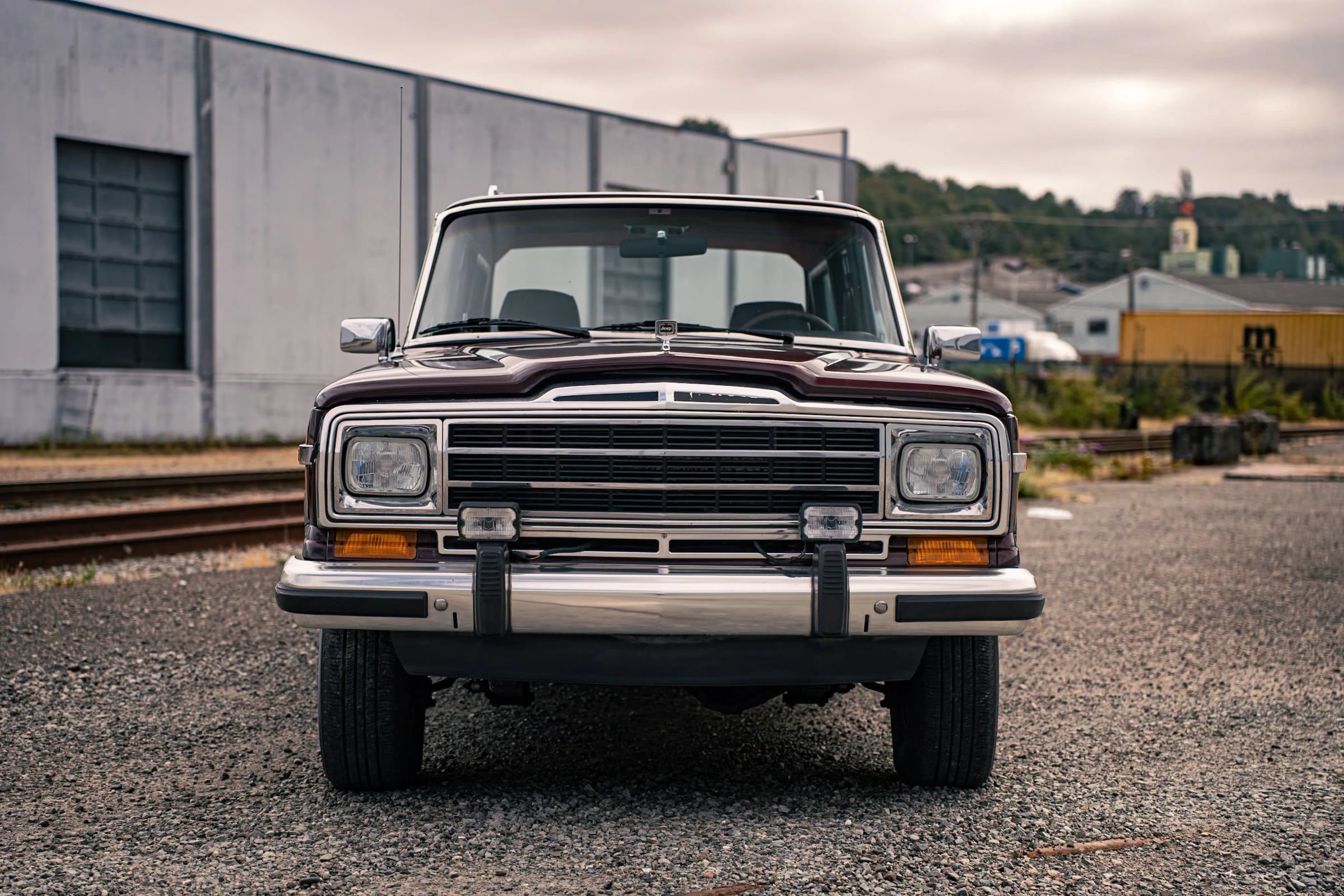 Used 1987 Jeep Grand Wagoneer AWD/4WD image 31