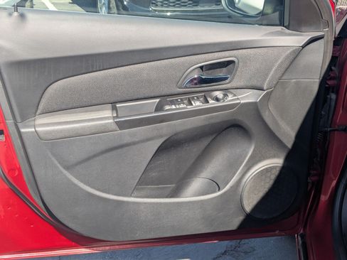 Used 2013 Chevrolet Cruze LT FWD image 14