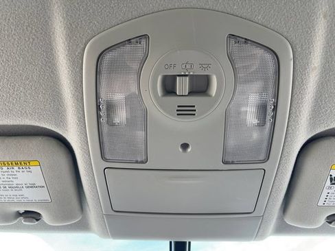 Used 2015 Toyota Prius Four FWD image 16