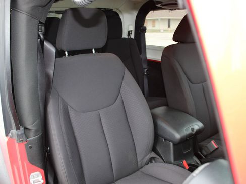 Used 2013 Jeep Wrangler Sport image 17