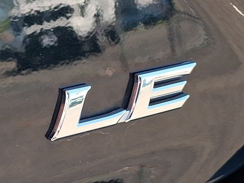 Used 2025 Toyota Camry LE FWD image 31