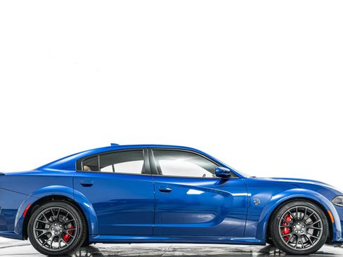 Used 2021 Dodge Charger SRT Hellcat image 2