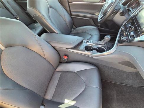 Used 2023 Toyota Camry XSE FWD image 19