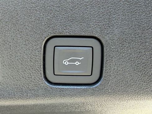 New 2026 GMC Acadia Elevation w/ Elevation Premium Package FWD image 13