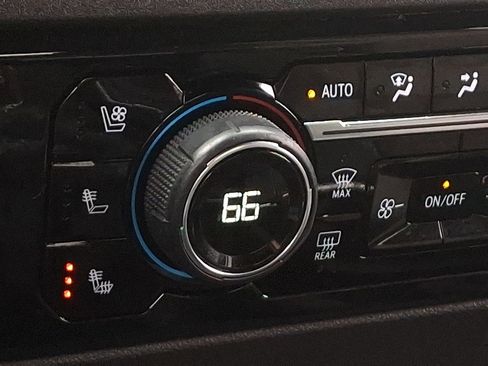 Certified 2024 Chevrolet Silverado 1500 ZR2 image 25