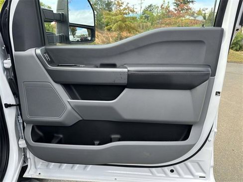 Used 2024 Ford F250 XLT w/ Snow Plow Prep Package image 24