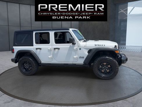 Used 2025 Jeep Wrangler Unlimited Sport S 4xe AWD/4WD image 9