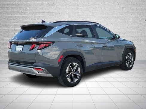 Used 2025 Hyundai Tucson SEL FWD image 4