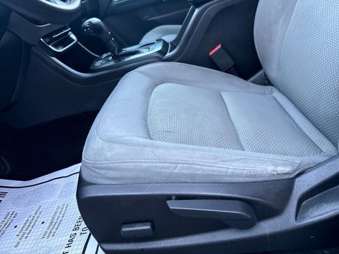 Used 2015 Chevrolet Colorado W/T RWD image 16