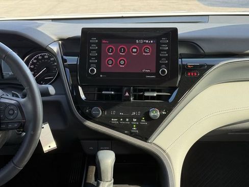 Used 2022 Toyota Camry SE image 20