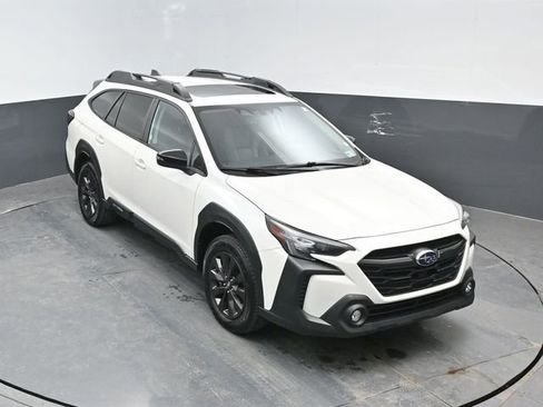 Used 2025 Subaru Outback Onyx Edition AWD/4WD image 17