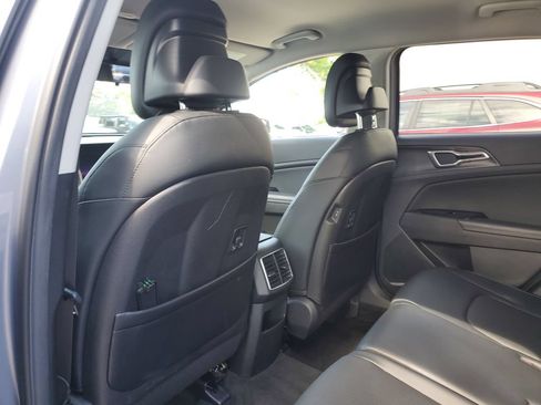 Used 2023 Kia Sportage EX FWD image 14