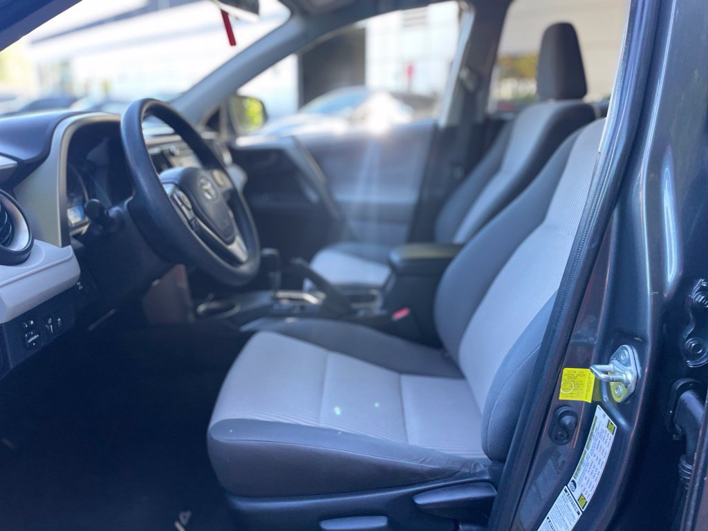Used 2013 Toyota RAV4 LE AWD/4WD image 19
