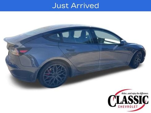 Used 2022 Tesla Model 3 Performance image 6