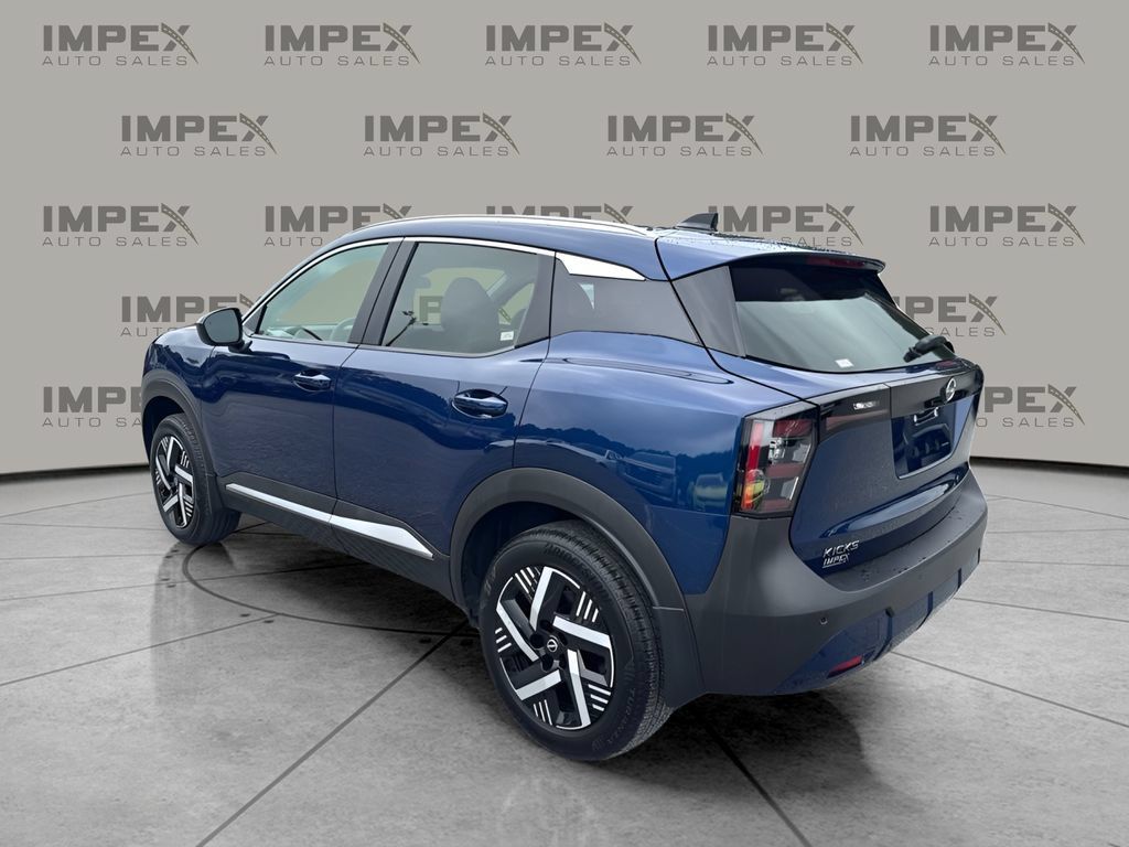 Used 2026 Nissan Kicks SV w/ SV Premium Package FWD image 3