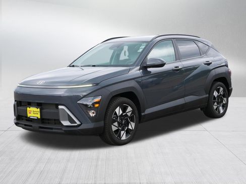 Certified 2024 Hyundai Kona SEL w/ Convenience Package FWD image 3