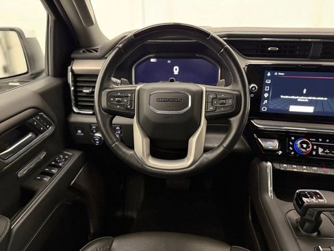 Used 2025 GMC Sierra 1500 Denali AWD/4WD image 11