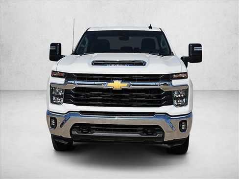 Used 2025 Chevrolet Silverado 2500 LT w/ Convenience Package AWD/4WD image 2