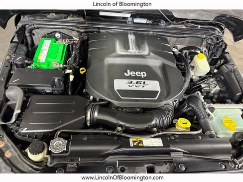Used 2012 Jeep Wrangler Unlimited Sahara w/ Connectivity Group image 20