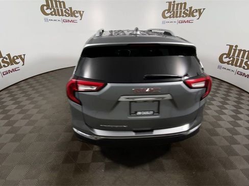 Used 2023 GMC Terrain SLT image 7