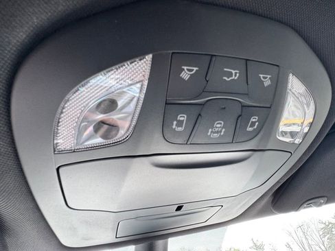 New 2026 Chrysler Pacifica Select image 23