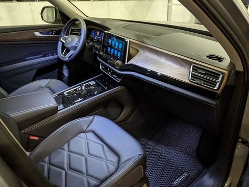 New 2026 Volkswagen Atlas SE image 21