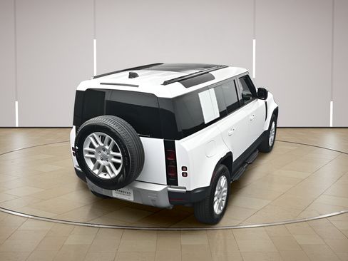Used 2025 Land Rover Defender 110 S AWD/4WD image 35